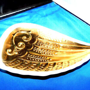 HALLMARK ANGEL WING PLATE/HERITAGE COLLECTION
